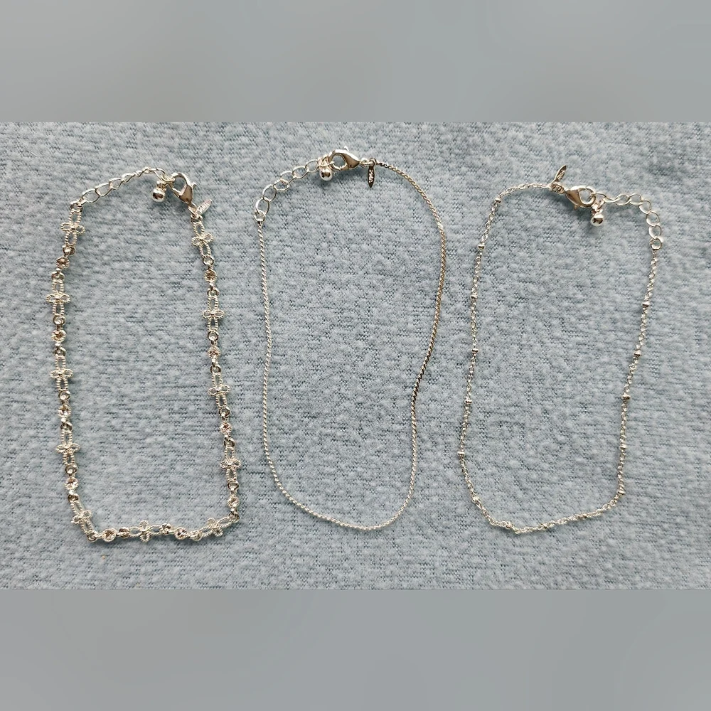 Avon Set Of Three Shimmering Anklets Set, Silvertone, Rhinestones, NIB - Picture 2 of 13